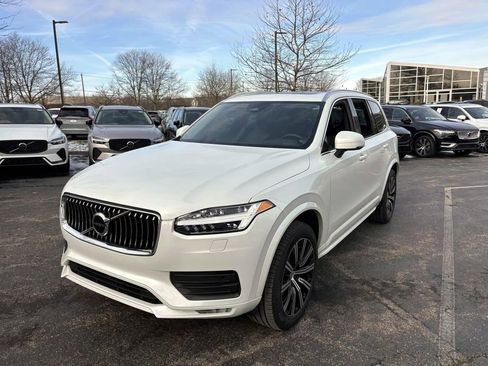 Used 2023 Volvo XC90 B5 Core w/ Protection Package Premier image 3