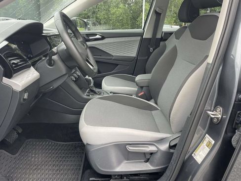 Certified 2024 Volkswagen Taos S FWD image 17