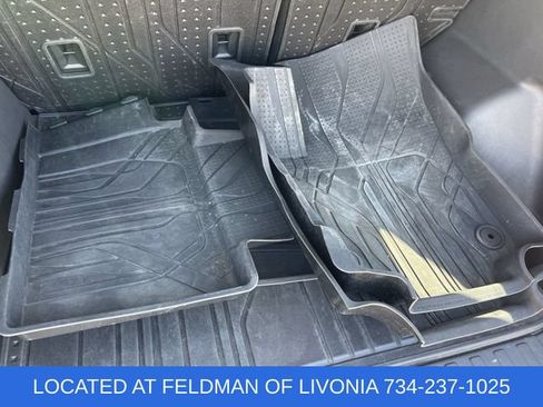 Used 2021 Chevrolet Equinox LT FWD image 33