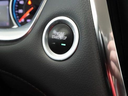 Used 2021 Chevrolet Traverse Premier image 17