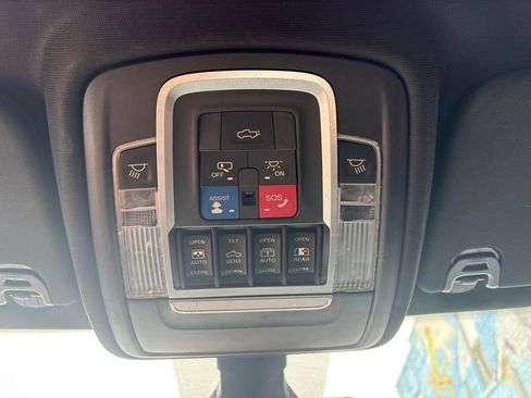 Used 2019 RAM 1500 Laramie w/ Sport Appearance Package AWD/4WD image 22
