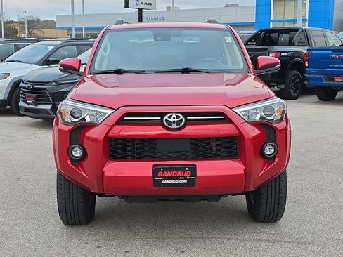 Used 2024 Toyota 4Runner SR5 Premium image 2