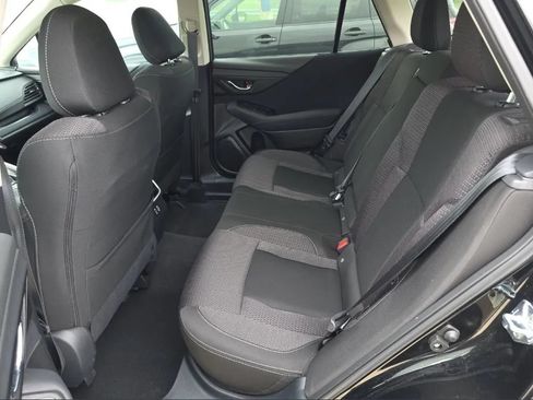 Used 2025 Subaru Outback Premium AWD/4WD image 12