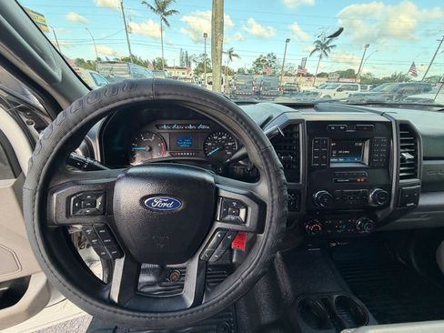 Used 2018 Ford F250 XL w/ Power Equipment Group image 12