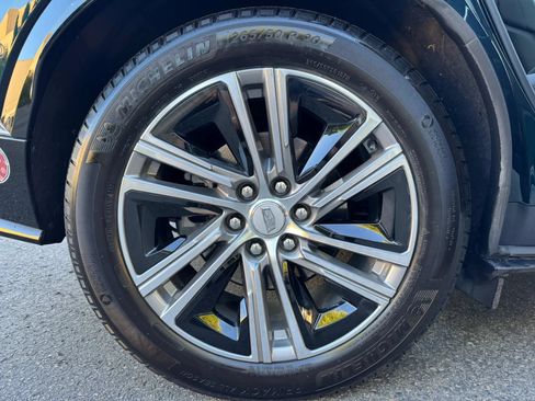 Used 2024 Cadillac Lyriq Luxury AWD/4WD image 13