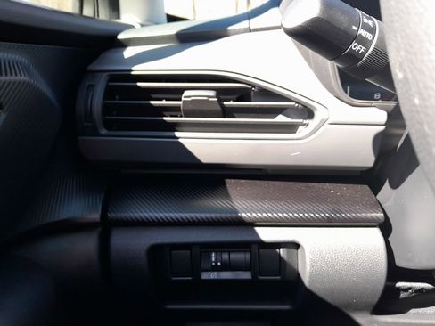 Certified 2025 Subaru Crosstrek 2.0i Premium AWD/4WD image 15