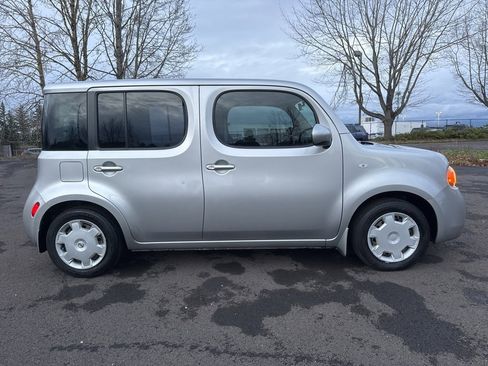 Used 2011 Nissan Cube 1.8 S w/ Interior Illumination Pkg image 8