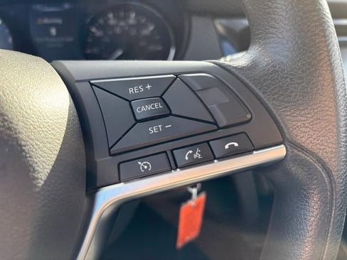 Used 2017 Nissan Rogue S image 20