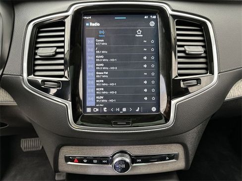 Certified 2024 Volvo XC90 B6 Ultimate image 16