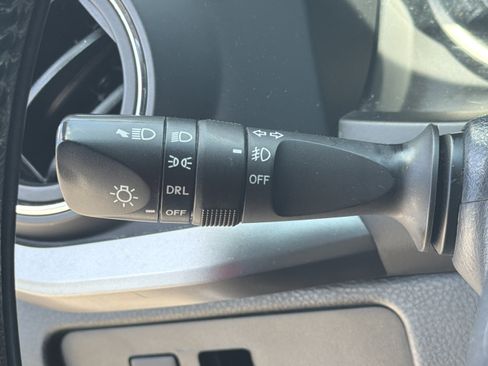 Used 2020 Toyota Tacoma SR5 RWD image 11