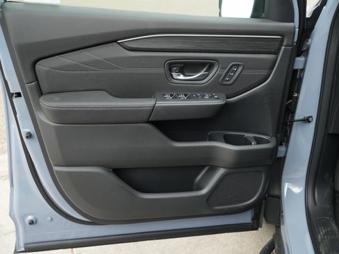 New 2026 Honda Pilot Touring image 13