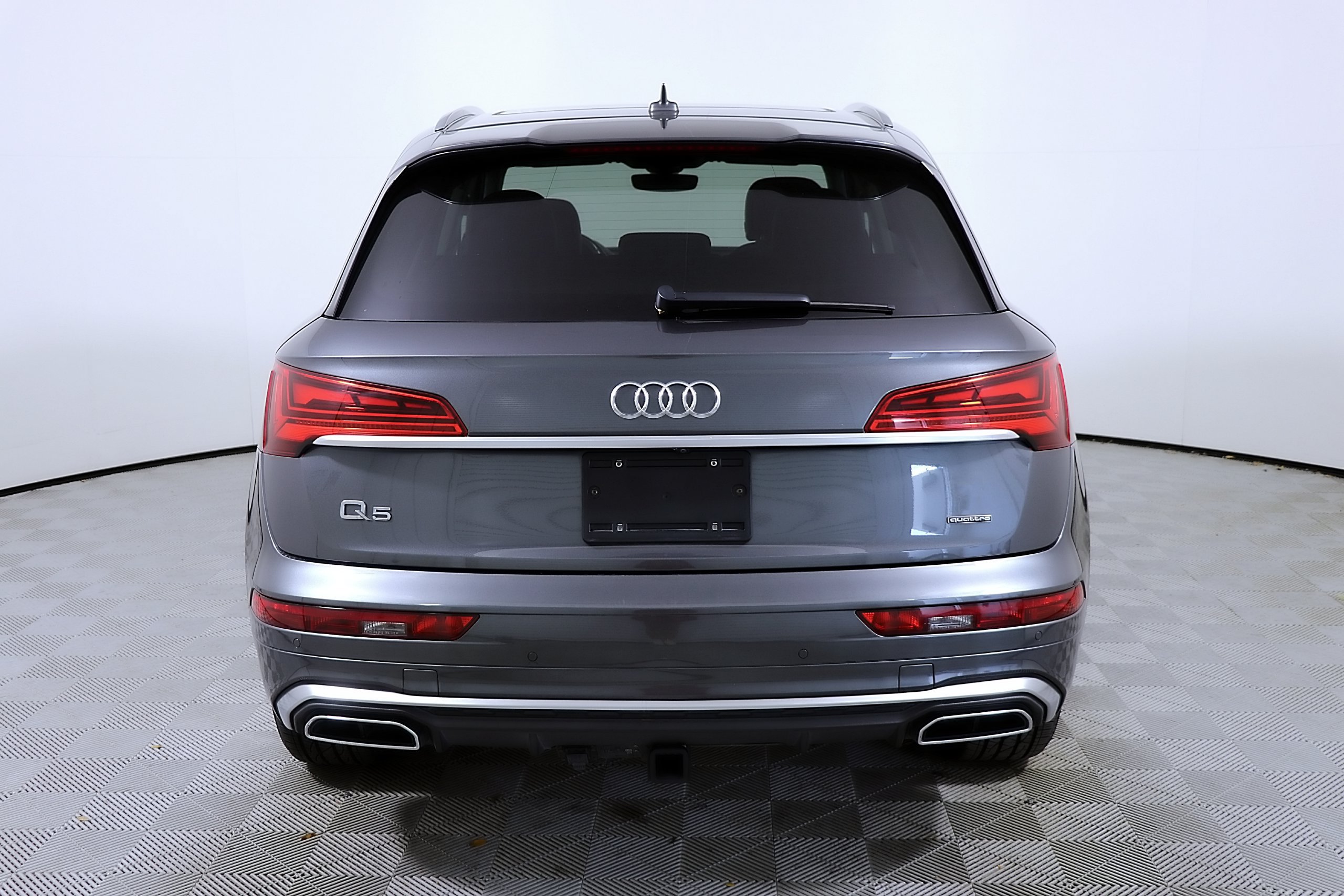 Used 2023 Audi Q5 2.0T Premium Plus w/ Premium Plus Package AWD/4WD image 8