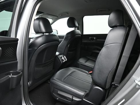 Used 2023 Kia Sorento EX AWD/4WD image 25