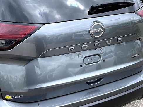 Used 2025 Nissan Rogue SV AWD/4WD image 27