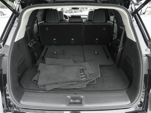Certified 2026 INFINITI QX60 Luxe w/ Cargo Package FWD image 38