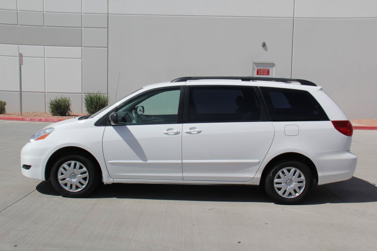 Used 2007 Toyota Sienna CE FWD image 8