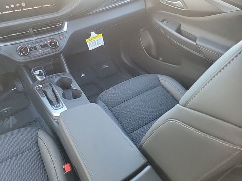 New 2026 Buick Envista Preferred image 12