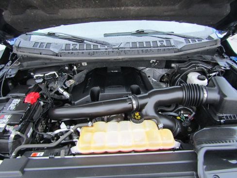 Used 2018 Ford F150 XLT w/ Equipment Group 302A Luxury AWD/4WD image 39