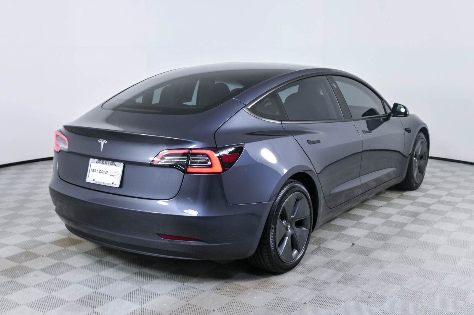Used 2023 Tesla Model 3 Standard Range RWD image 26