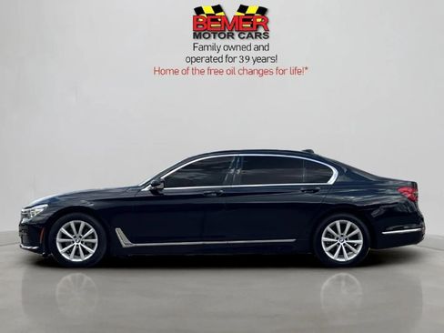Used 2019 BMW 740i image 2