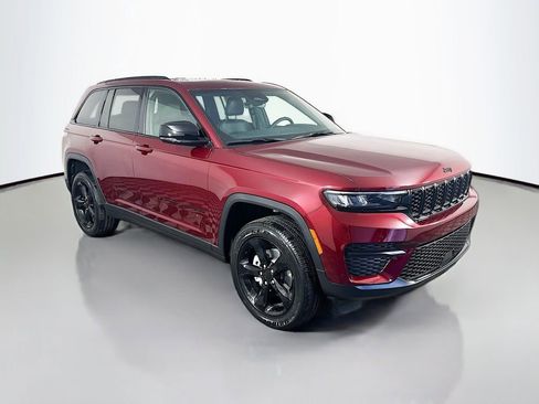 New 2025 Jeep Grand Cherokee Altitude image 1