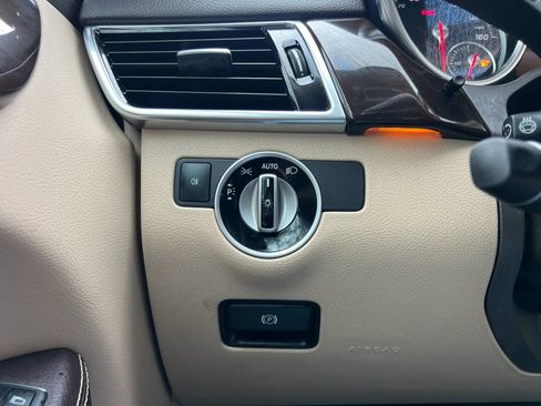 Used 2018 Mercedes-Benz GLS 450 4MATIC image 32