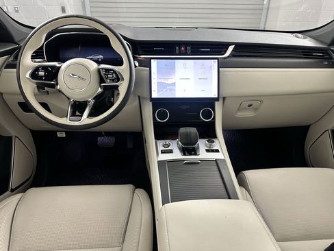 Used 2026 Jaguar F-PACE R-Dynamic S image 13