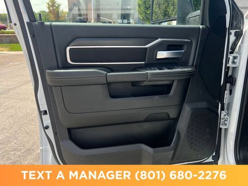 Used 2025 RAM 2500 Big Horn AWD/4WD image 10