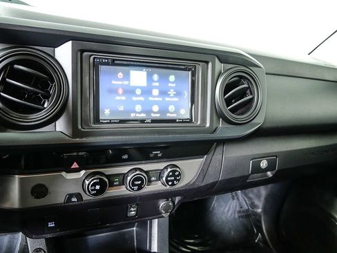 Used 2017 Toyota Tacoma SR image 11