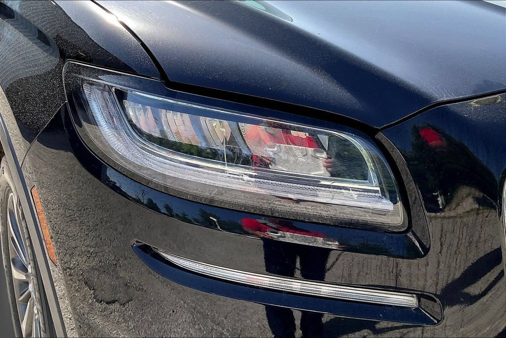 Used 2022 Lincoln Nautilus AWD w/ Premium Package image 31