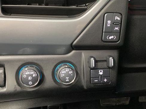 Used 2016 Chevrolet Tahoe LTZ AWD/4WD image 33