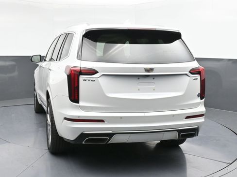 Used 2023 Cadillac XT6 Premium Luxury image 7