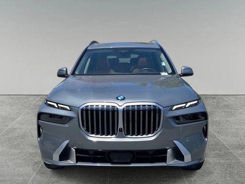 Used 2024 BMW X7 xDrive40i AWD/4WD image 9