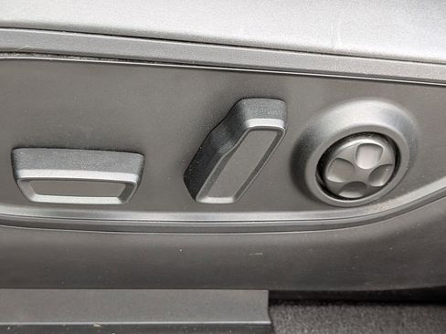 Used 2021 Jeep Grand Cherokee L Limited image 21