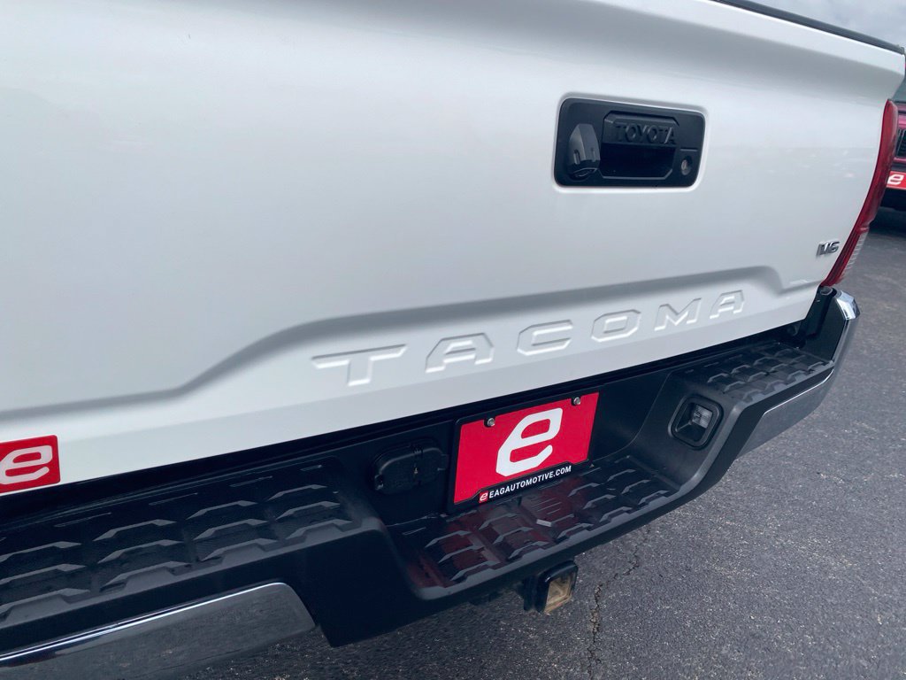 Used 2023 Toyota Tacoma SR5 RWD image 34