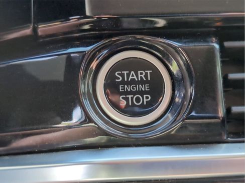 Used 2022 Nissan Pathfinder S FWD image 21