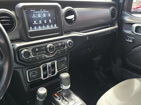 Used 2022 Jeep Wrangler Unlimited Sport AWD/4WD image 33