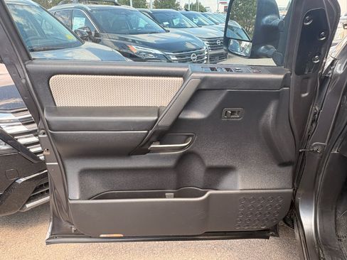 Used 2008 Nissan Titan PRO-4X AWD/4WD image 13