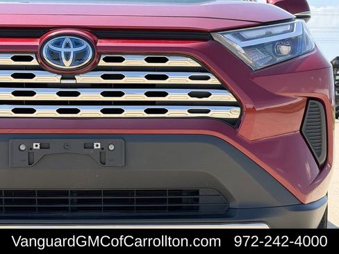Used 2024 Toyota RAV4 XLE w/ Convenience Package AWD/4WD image 4