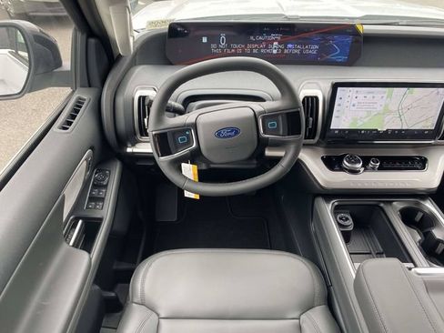 New 2026 Ford Expedition Max Active RWD image 10