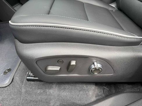 New 2026 Buick Enclave Avenir image 25