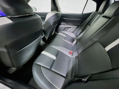Used 2025 Toyota Camry SE FWD image 29