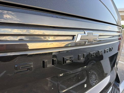 Used 2022 Chevrolet Suburban RST w/ Sport Performance Package AWD/4WD image 10