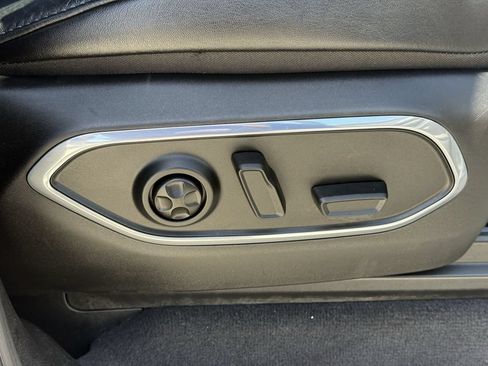 Used 2024 Jeep Wagoneer Series II w/ Flexible Seating Group RWD image 26
