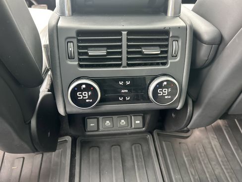 Used 2022 Land Rover Discovery S R-Dynamic image 21