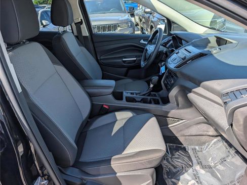 Used 2017 Ford Escape SE FWD image 12