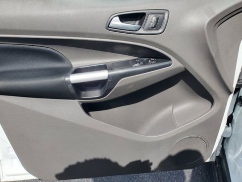 Used 2022 Ford Transit Connect XLT image 14