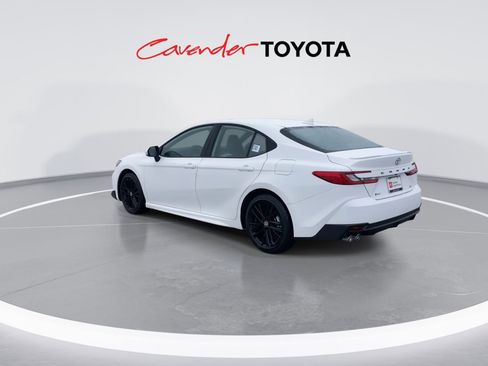 Used 2026 Toyota Camry SE image 6