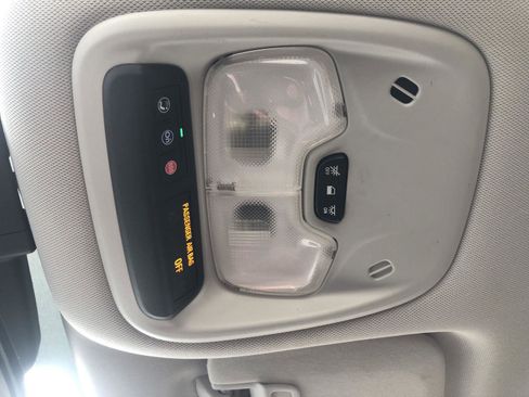 Used 2022 Chevrolet TrailBlazer LT FWD image 29