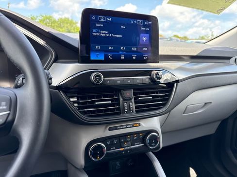 Used 2023 Ford Escape Active image 18